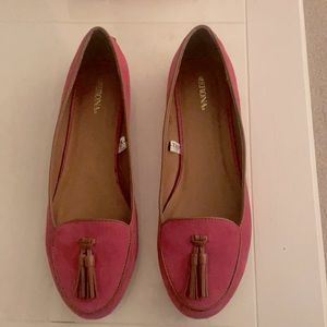 New in box Ladies 9&1/2 Merona pink loafers